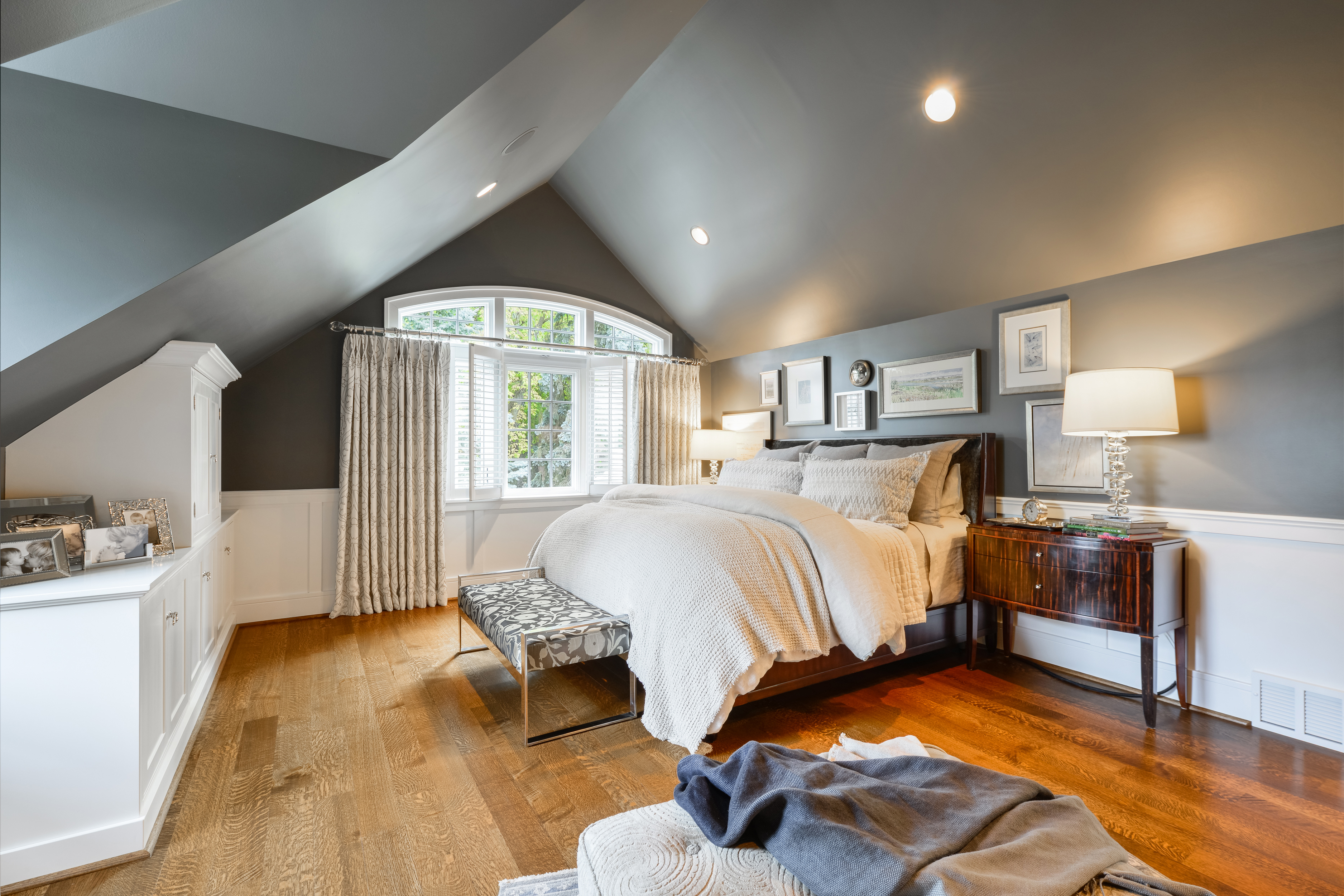 Primary bedroom in 12719 39 Ave in Westbrook Estates home for sale by Holland and Associates Real Estate in Edmonton.